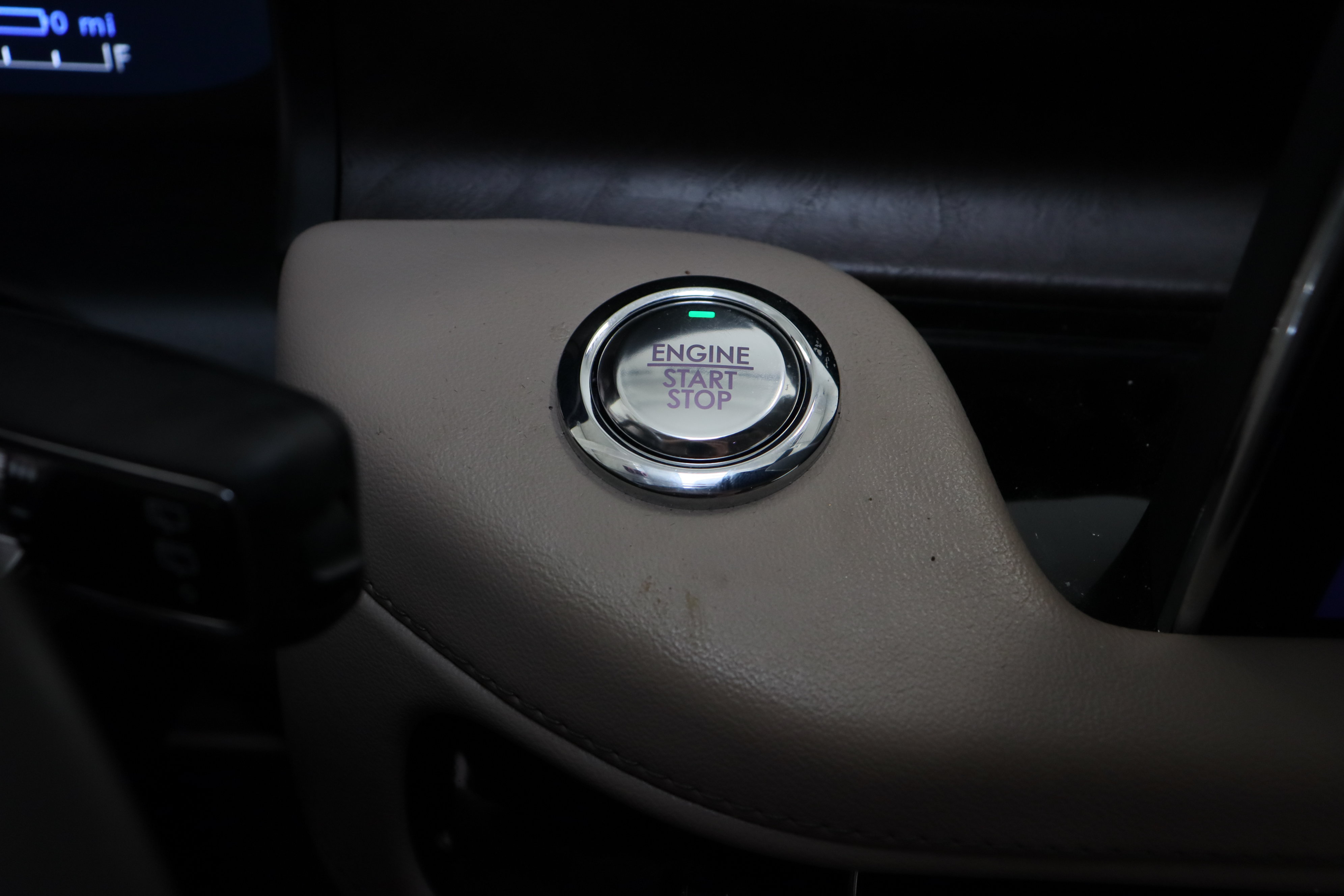 Used 2023 Lincoln Aviator Grand Touring w/ Equipment Group 301A AWD/4WD image 19