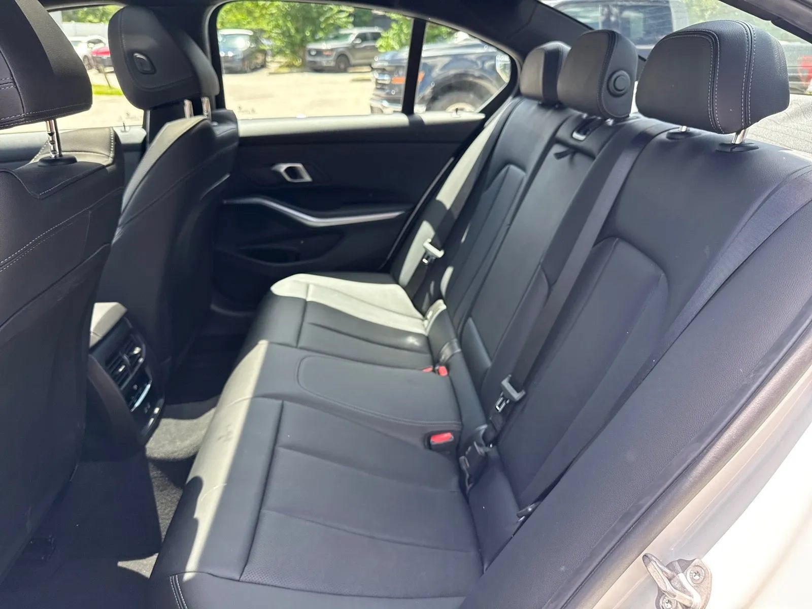 Used 2026 BMW 330i Sedan w/ M Sport Package RWD image 15