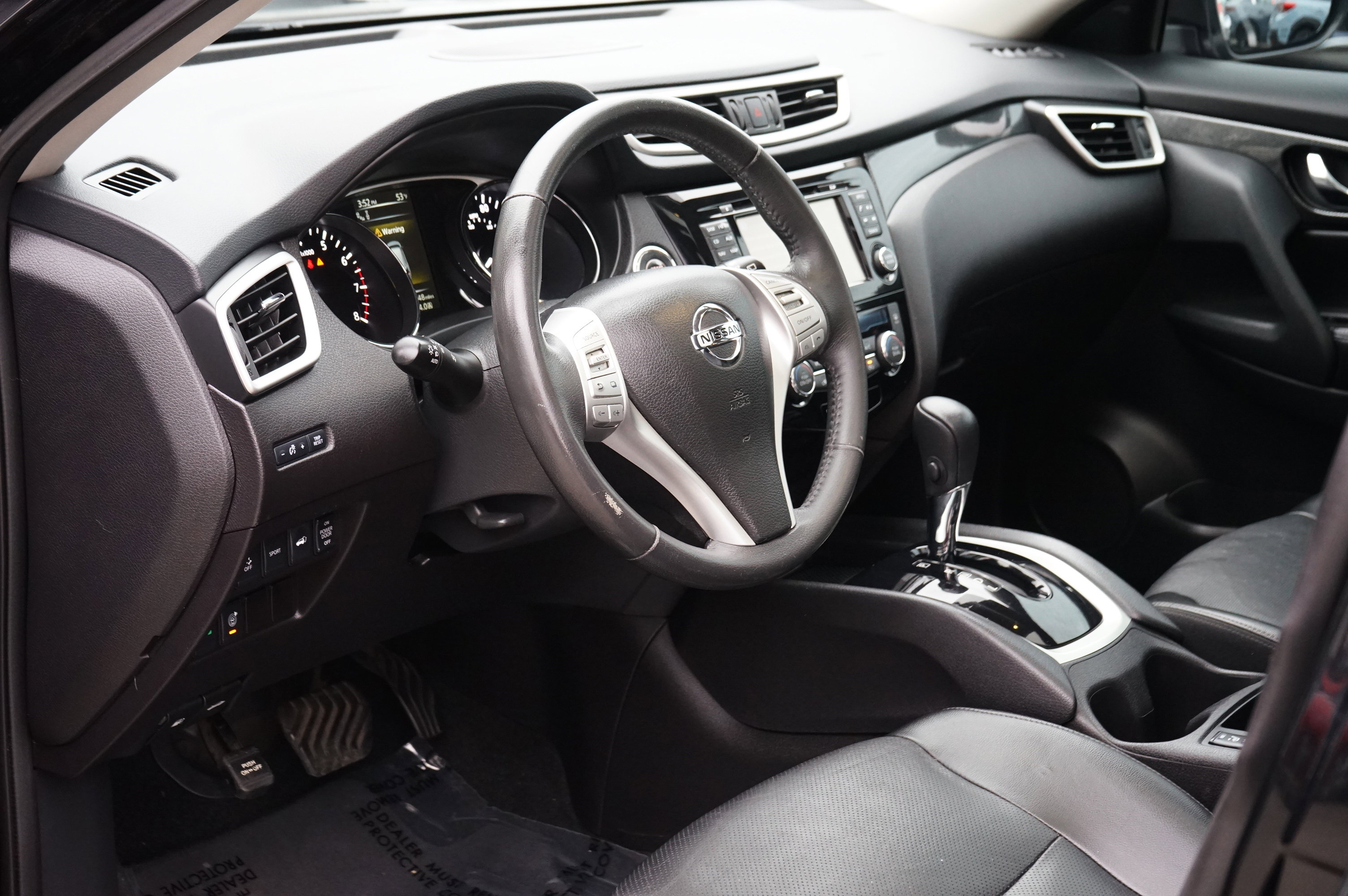 Used 2016 Nissan Rogue SL w/ SL Premium Package image 12