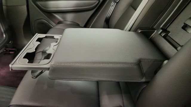 Certified 2023 Volvo XC60 T8 Plus AWD/4WD image 29