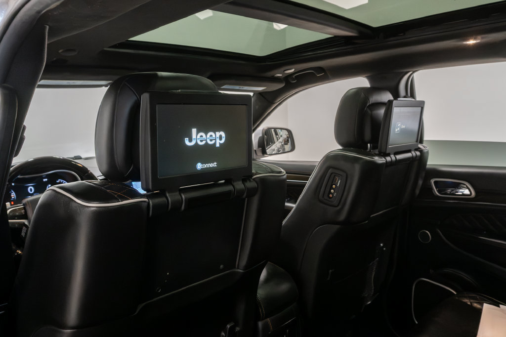 Used 2019 Jeep Grand Cherokee Summit AWD/4WD image 28