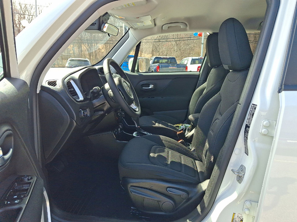 Certified 2021 Jeep Renegade Latitude image 11