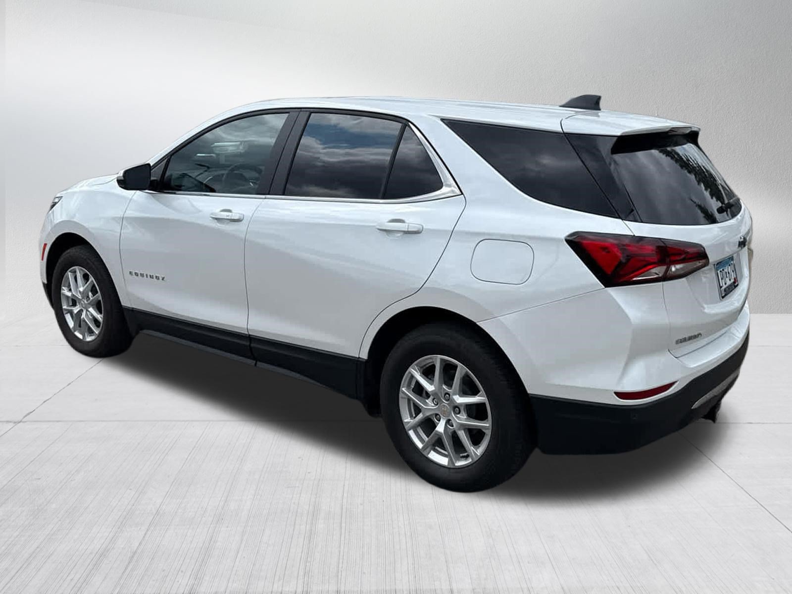 Used 2024 Chevrolet Equinox LT AWD/4WD image 5