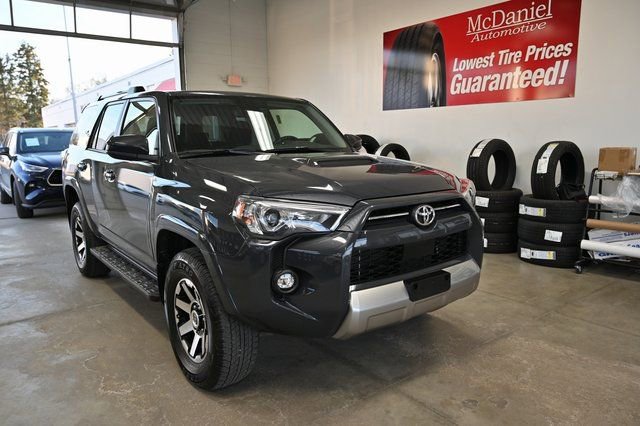 Used 2024 Toyota 4Runner TRD Off-Road image 3