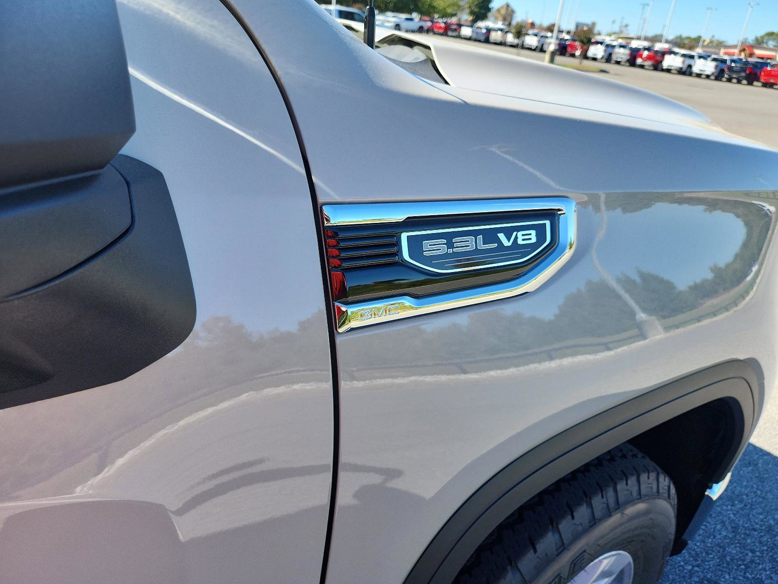 New 2026 GMC Sierra 1500 SLE image 7