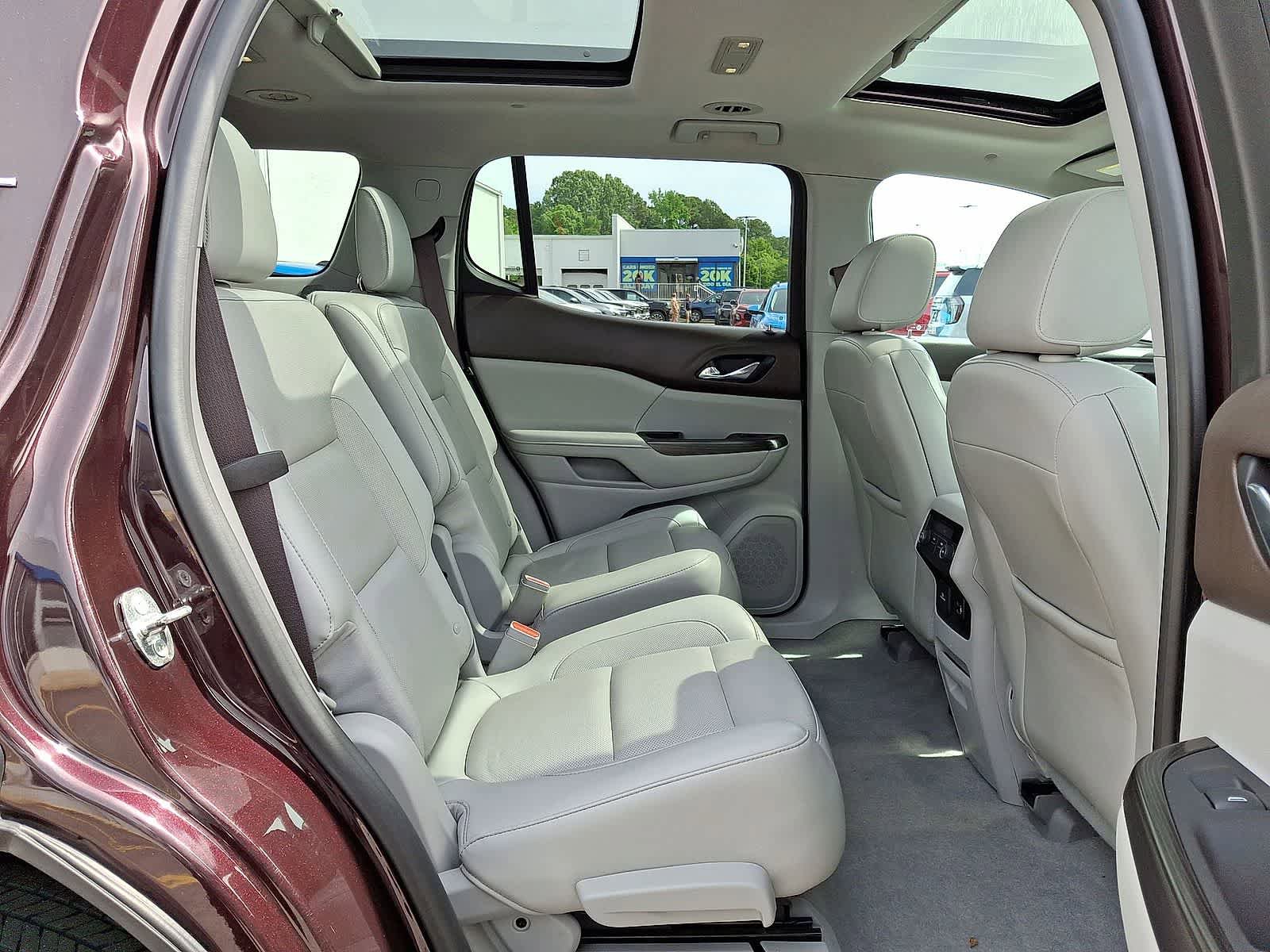 Used 2017 GMC Acadia SLT AWD/4WD image 34