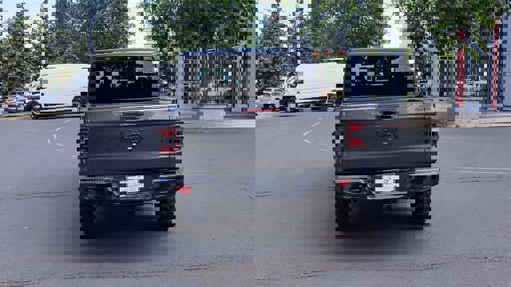 New 2025 Jeep Gladiator Sport image 7