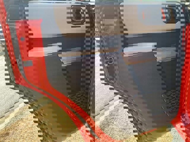 Used 2023 Ford Bronco Wildtrak image 12