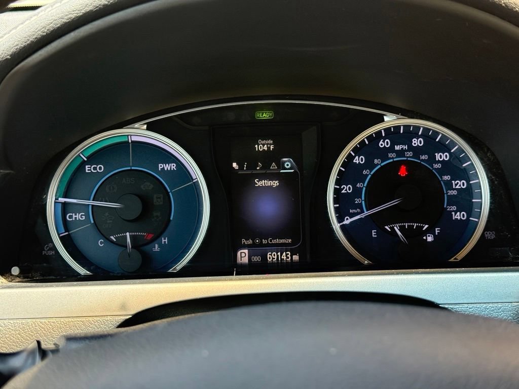 Used 2017 Toyota Camry XLE w/ Moonroof Package FWD image 11