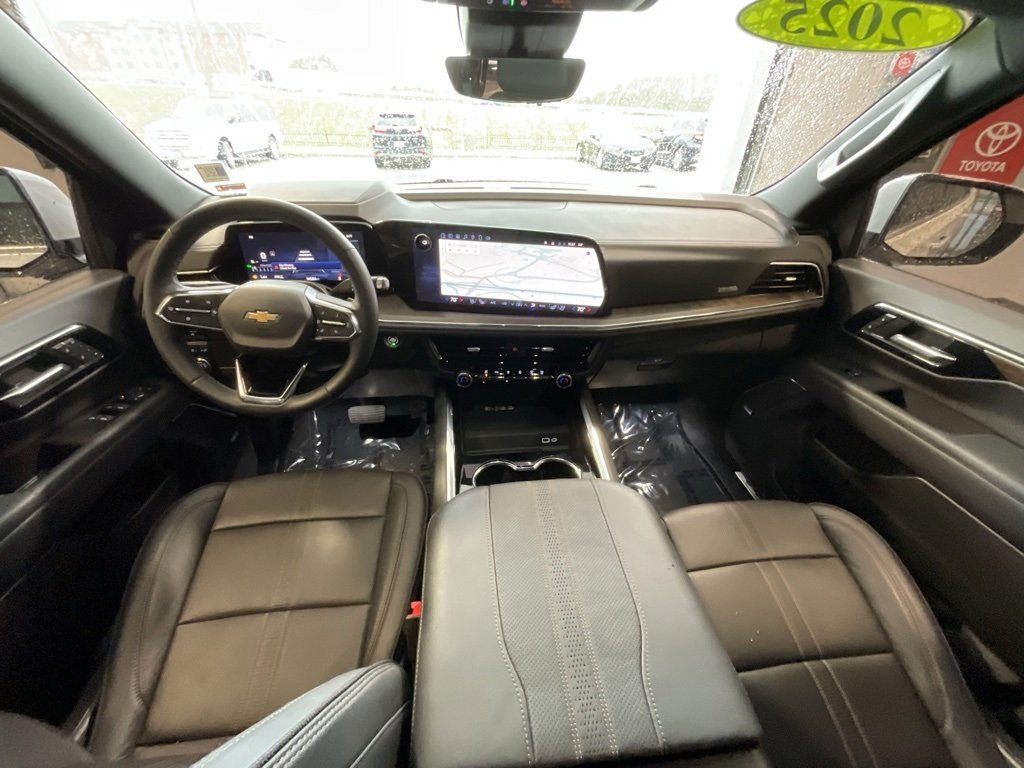 Used 2025 Chevrolet Tahoe High Country image 9