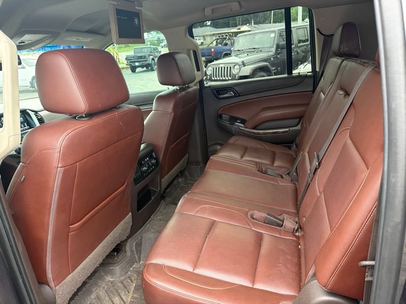 Used 2018 Chevrolet Suburban Premier w/ RST Edition AWD/4WD image 11