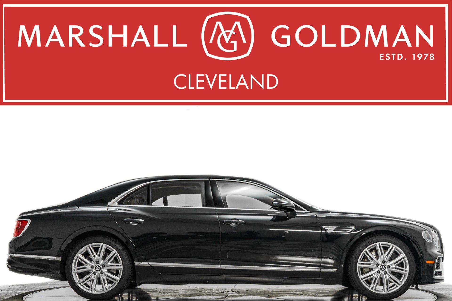 Used 2023 Bentley Flying Spur Plug-In Hybrid image 1