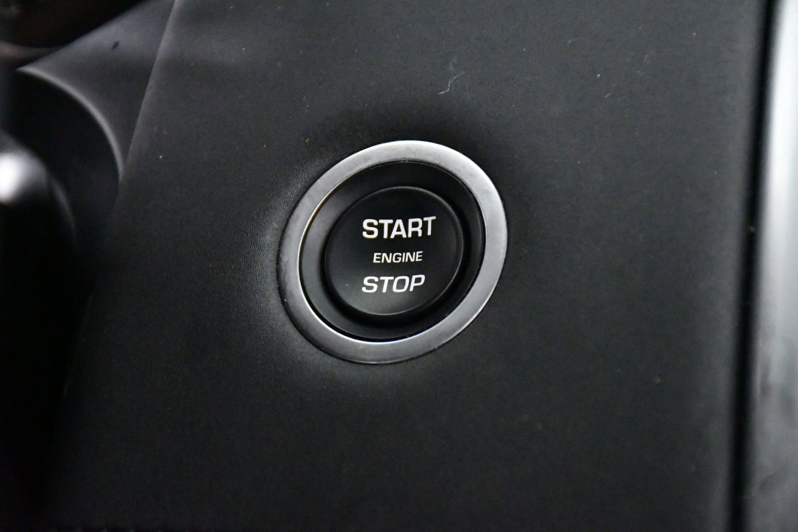 Used 2023 Land Rover Discovery Sport S image 15