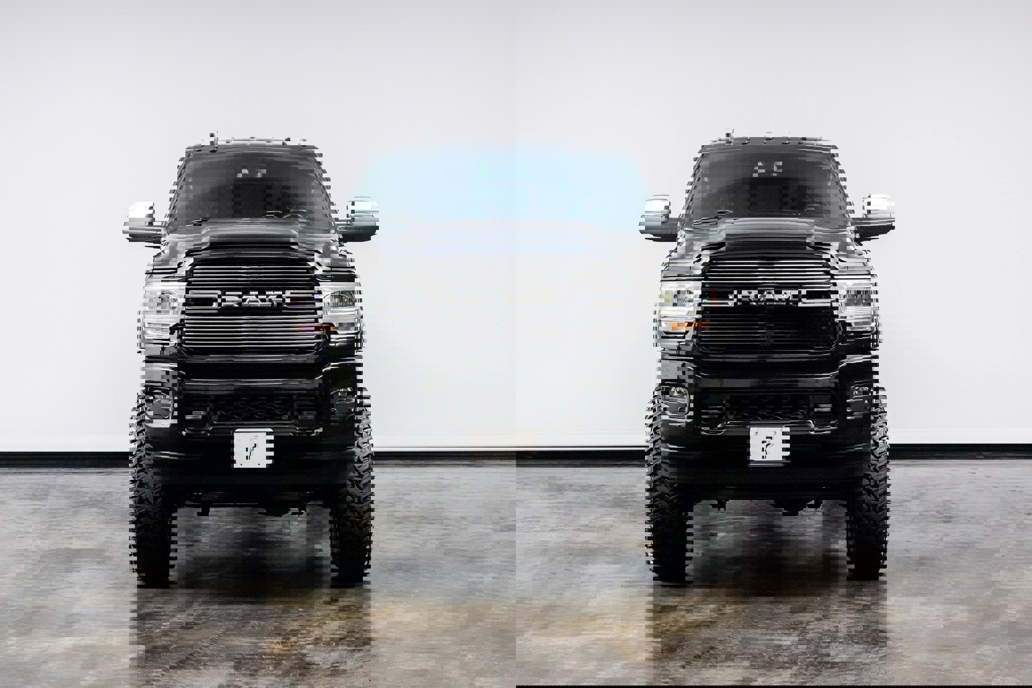 Used 2022 RAM 2500 Laramie image 2