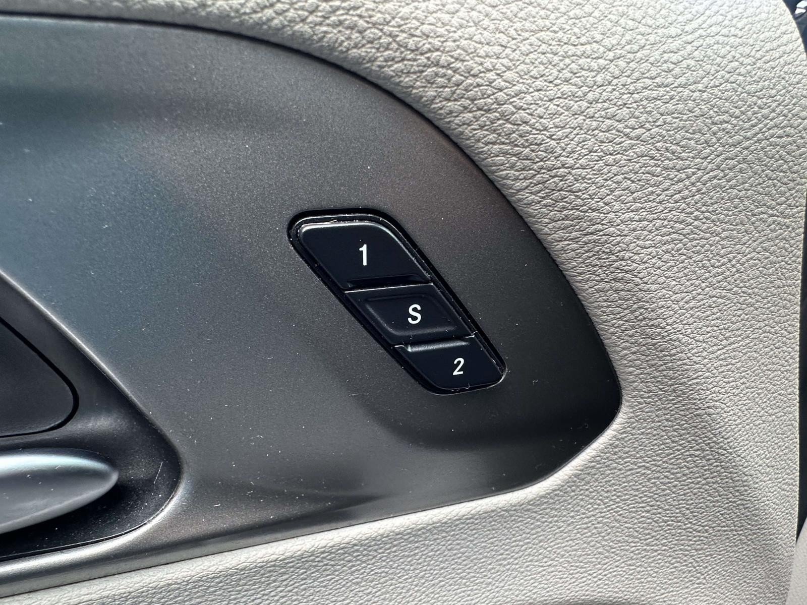 Certified 2021 Chrysler Pacifica Touring-L FWD image 18