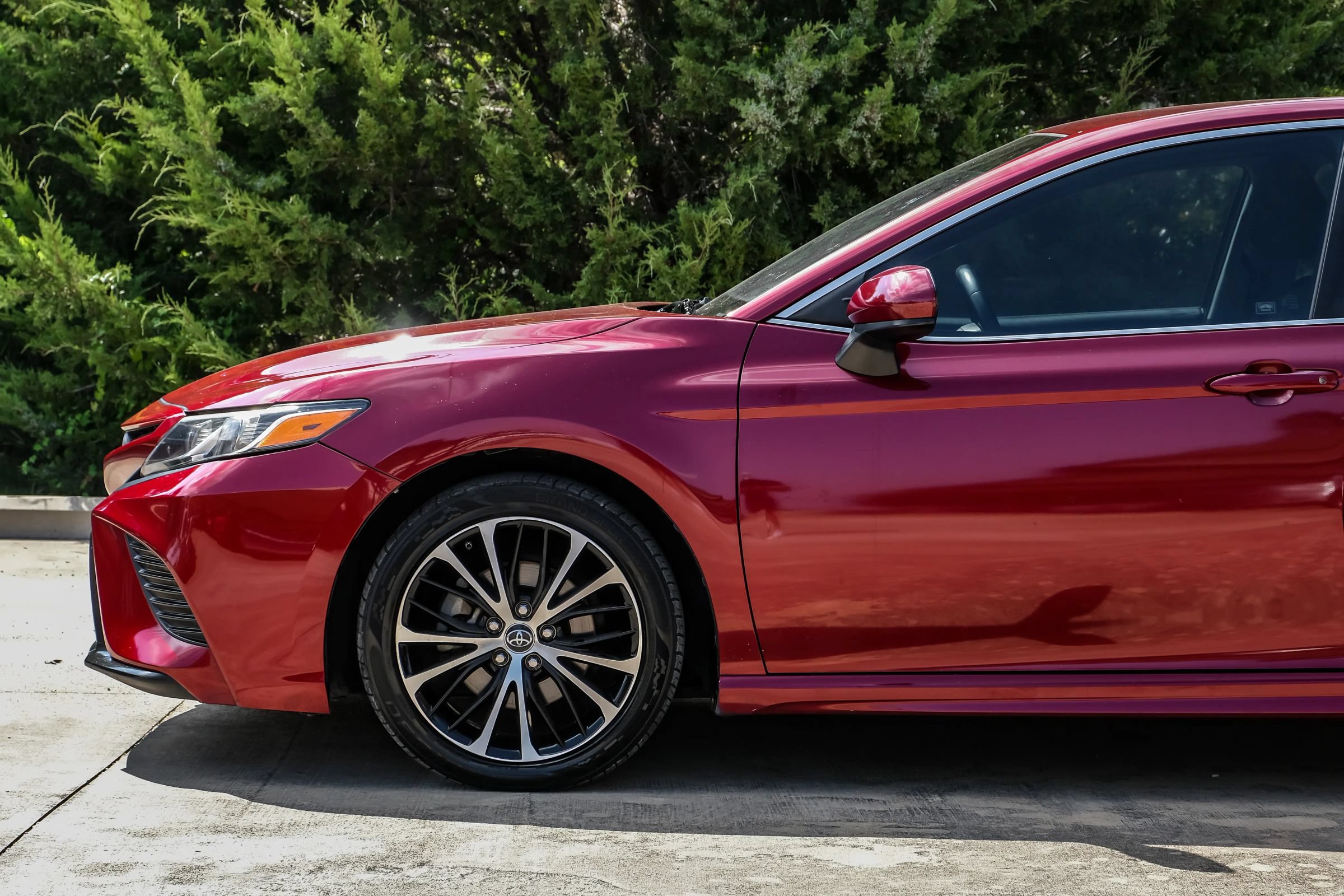 Used 2018 Toyota Camry SE FWD image 14
