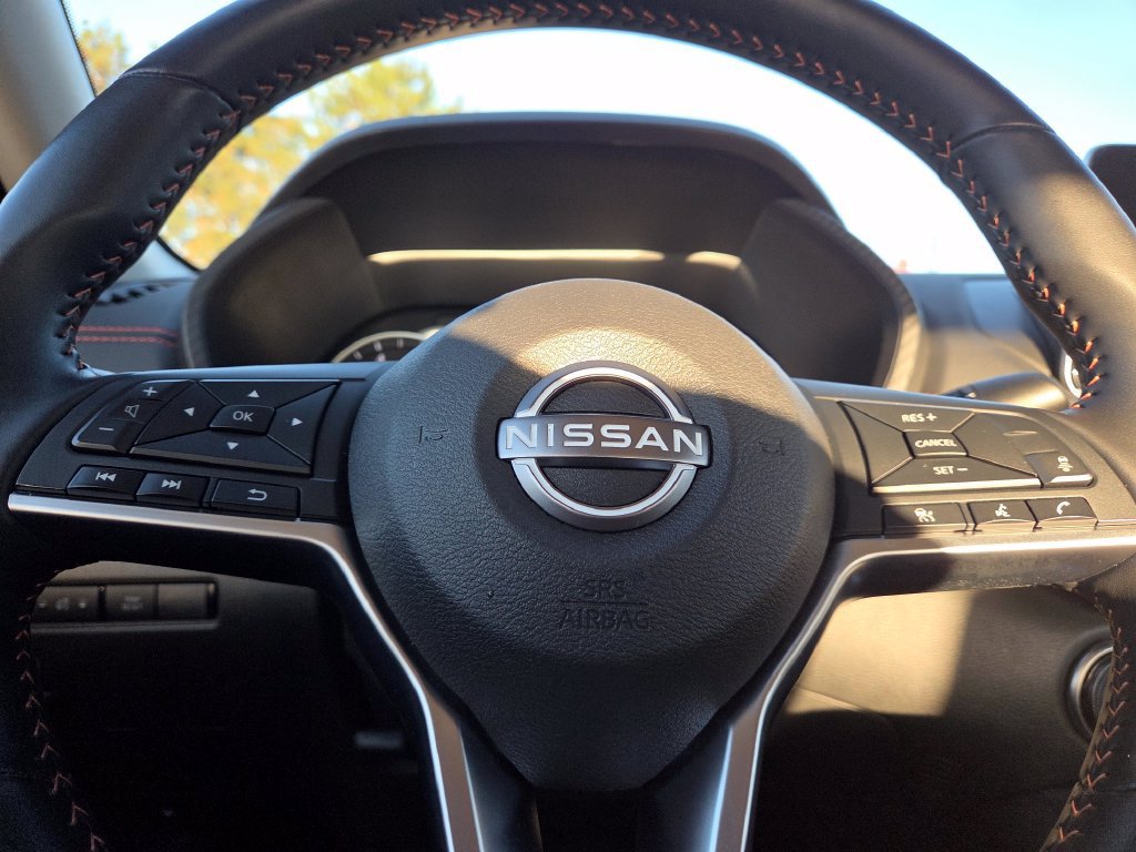 Certified 2025 Nissan Sentra SR FWD image 33