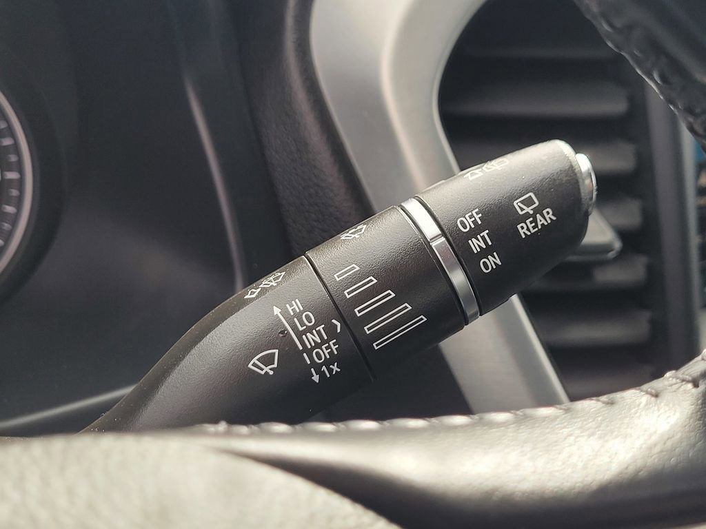 Used 2021 GMC Acadia SLT w/ Preferred Package image 30