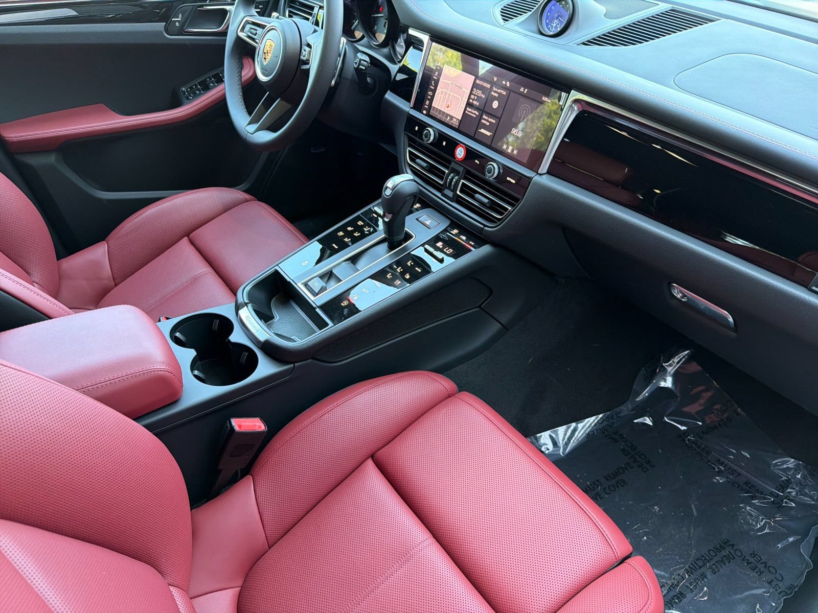 New 2026 Porsche Macan AWD/4WD image 16