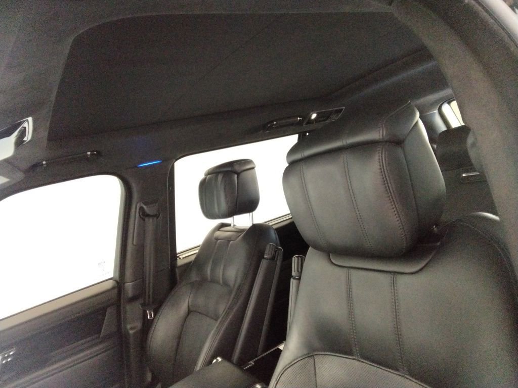 Used 2020 Land Rover Range Rover Long Wheelbase HSE image 31