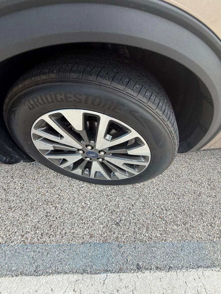 Used 2020 Ford Escape Titanium FWD image 6
