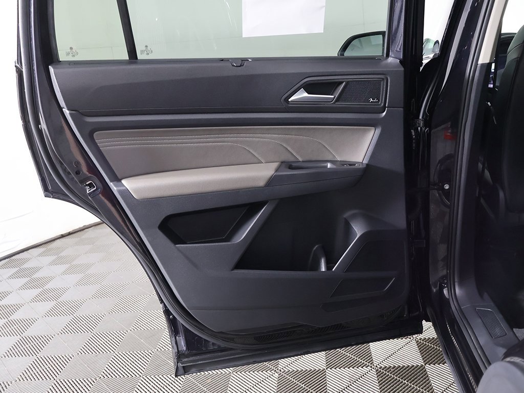Used 2022 Volkswagen Atlas SEL Premium image 27