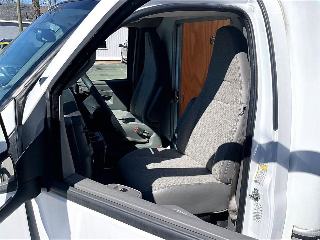 New 2025 Chevrolet Express 3500 w/ Power Convenience Package RWD image 11