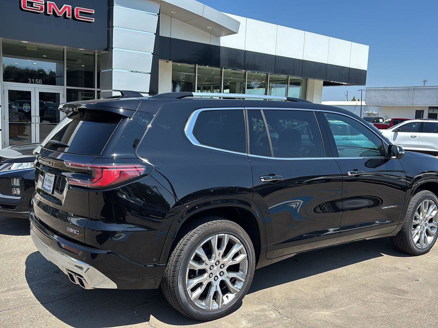 New 2025 GMC Acadia Denali w/ Super Cruise Package image 7