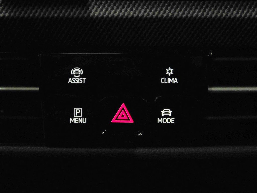 Used 2025 Volkswagen Golf 2.0T image 50