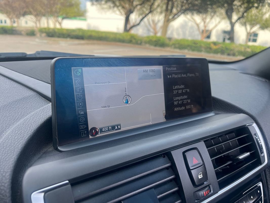 Used 2016 BMW M235i Convertible image 22