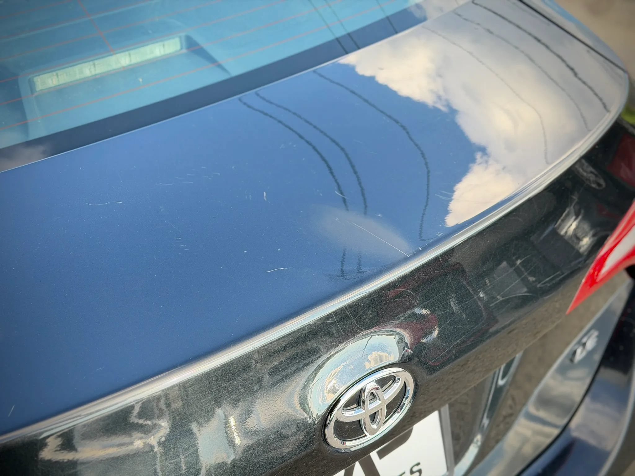Used 2014 Toyota Corolla LE FWD image 19