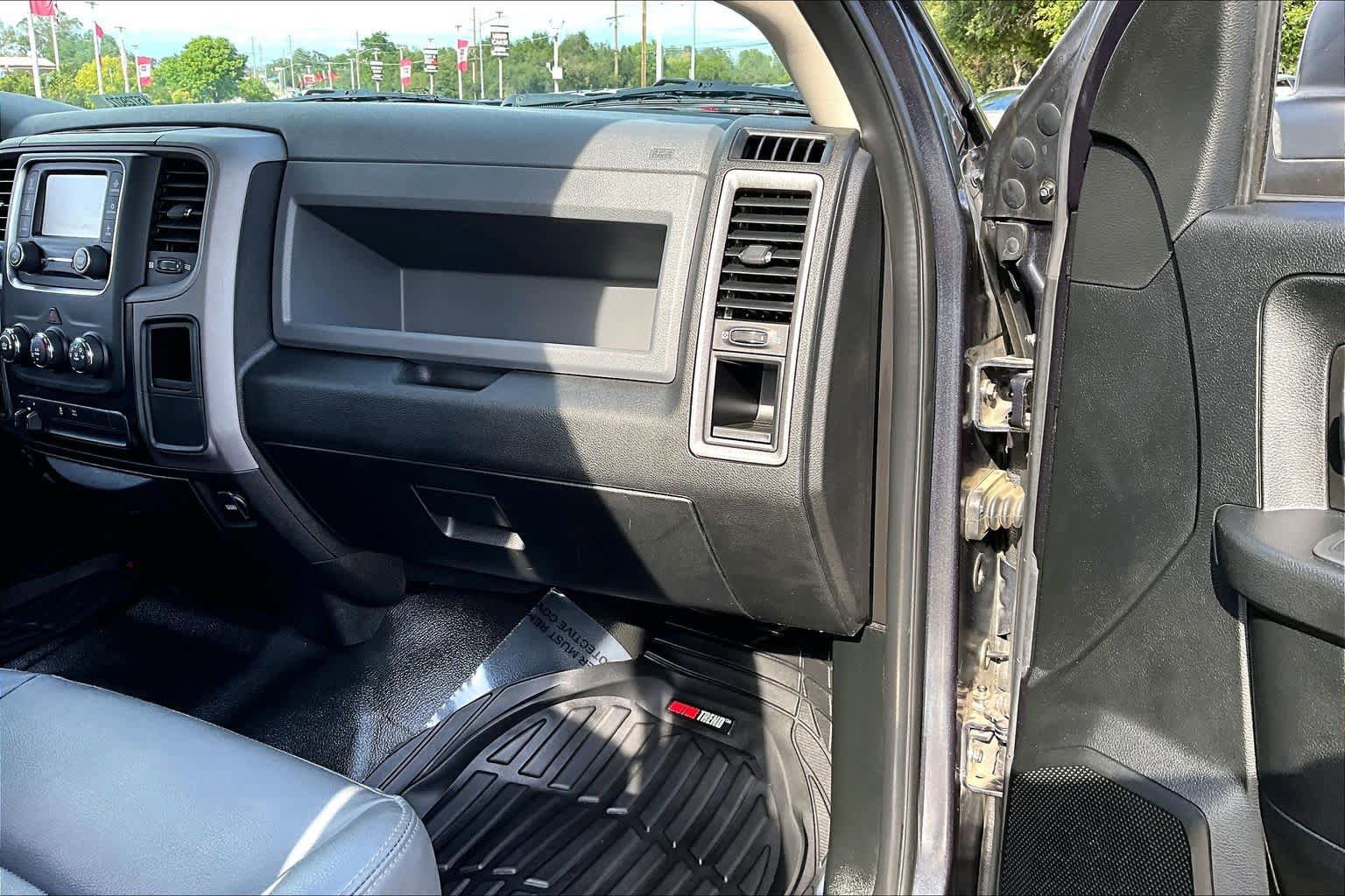 Used 2019 RAM 1500 Tradesman w/ Chrome Appearance Group RWD image 18