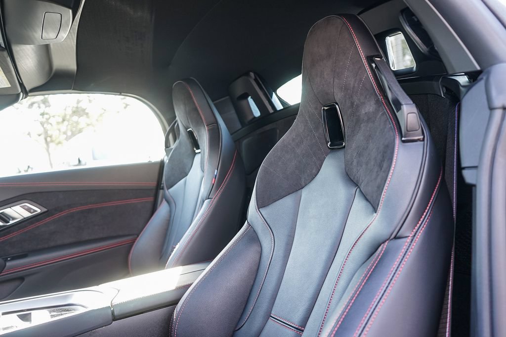 Used 2026 BMW Z4 M40i RWD image 21