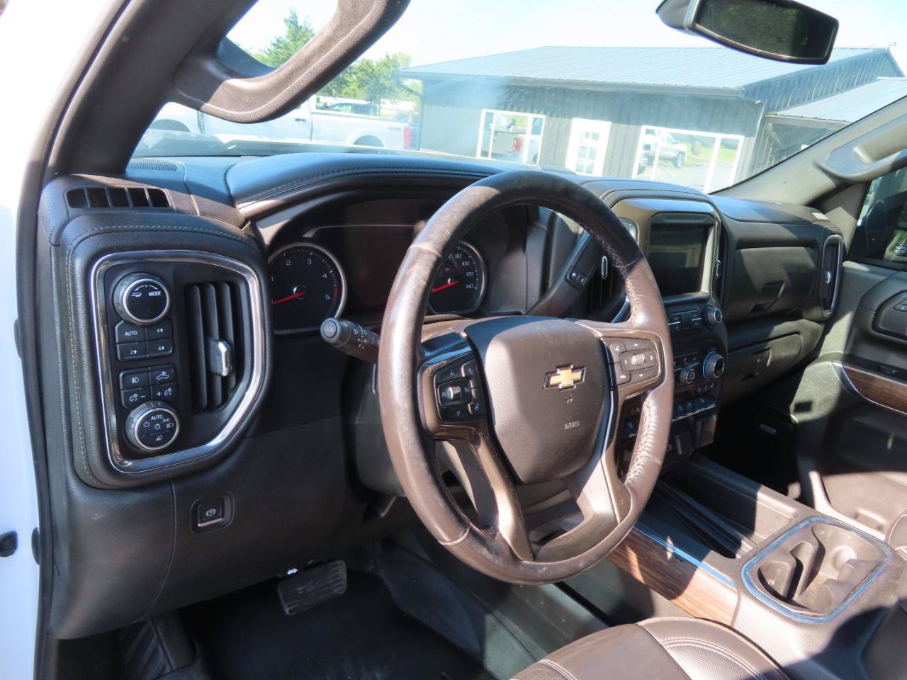 Used 2022 Chevrolet Silverado 3500 High Country w/ Safety Package II AWD/4WD image 31