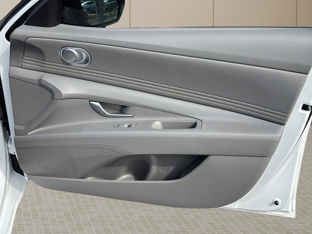 Certified 2026 Hyundai Elantra SEL Sport image 37