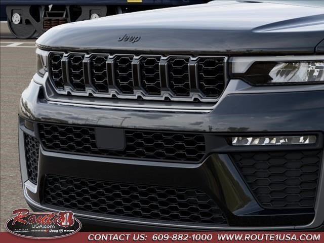 New 2027 Jeep Grand Cherokee Limited AWD/4WD image 12