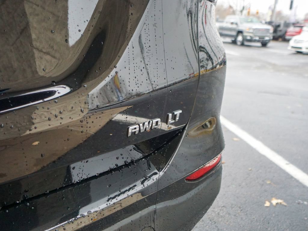 Used 2023 Chevrolet Equinox LT image 3