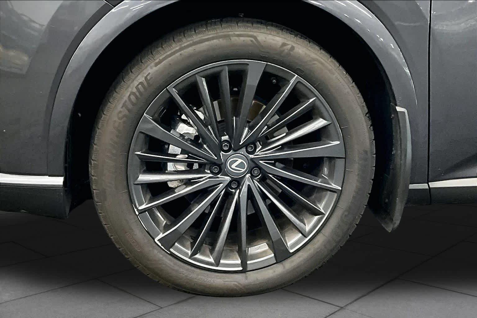 Used 2026 Lexus RX 350h w/ Convenience Package AWD/4WD image 11