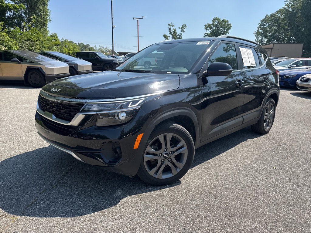 Used 2023 Kia Seltos S FWD image 1