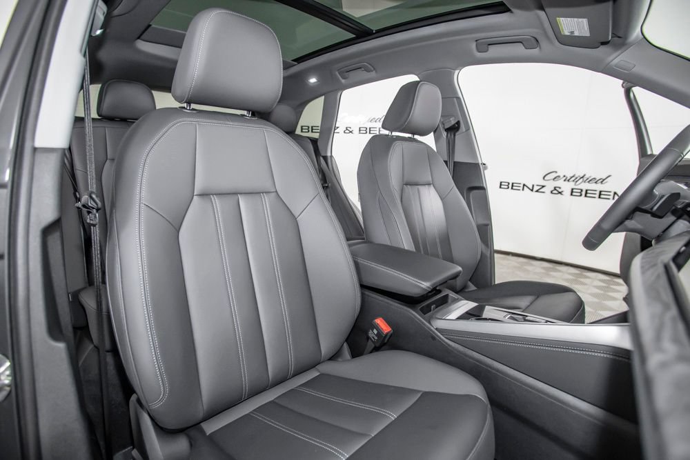 Used 2025 Audi Q5 Premium w/ Convenience Package AWD/4WD image 16