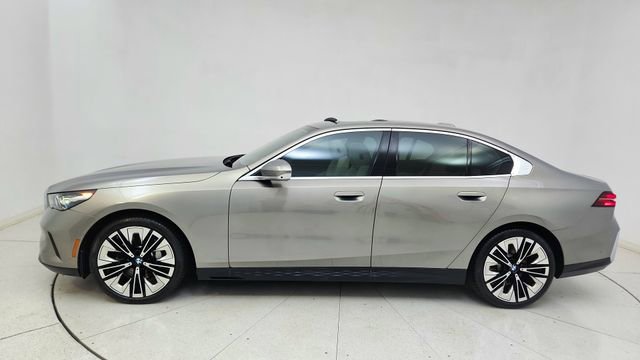 Used 2025 BMW 530i RWD image 10