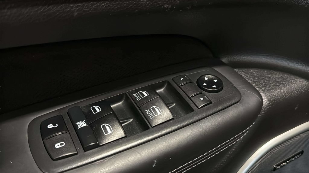Used 2021 Jeep Grand Cherokee SRT AWD/4WD image 19