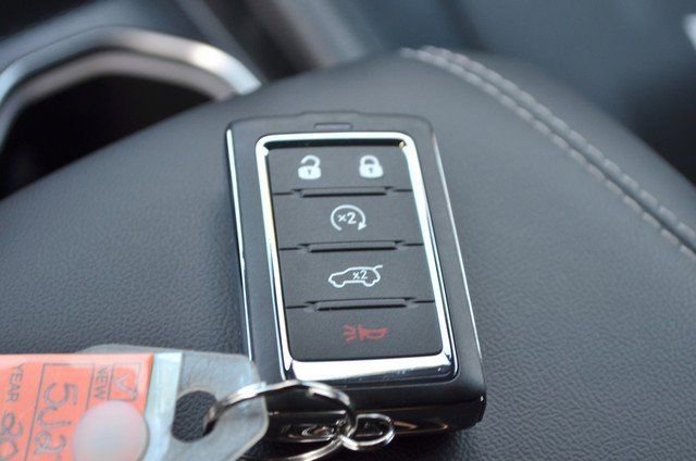 New 2025 Jeep Grand Cherokee Limited w/ Black Appearance Package image 22