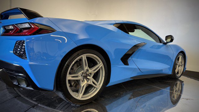 Used 2024 Chevrolet Corvette Stingray Premium Cpe w/ Z51 Performance Package RWD image 28