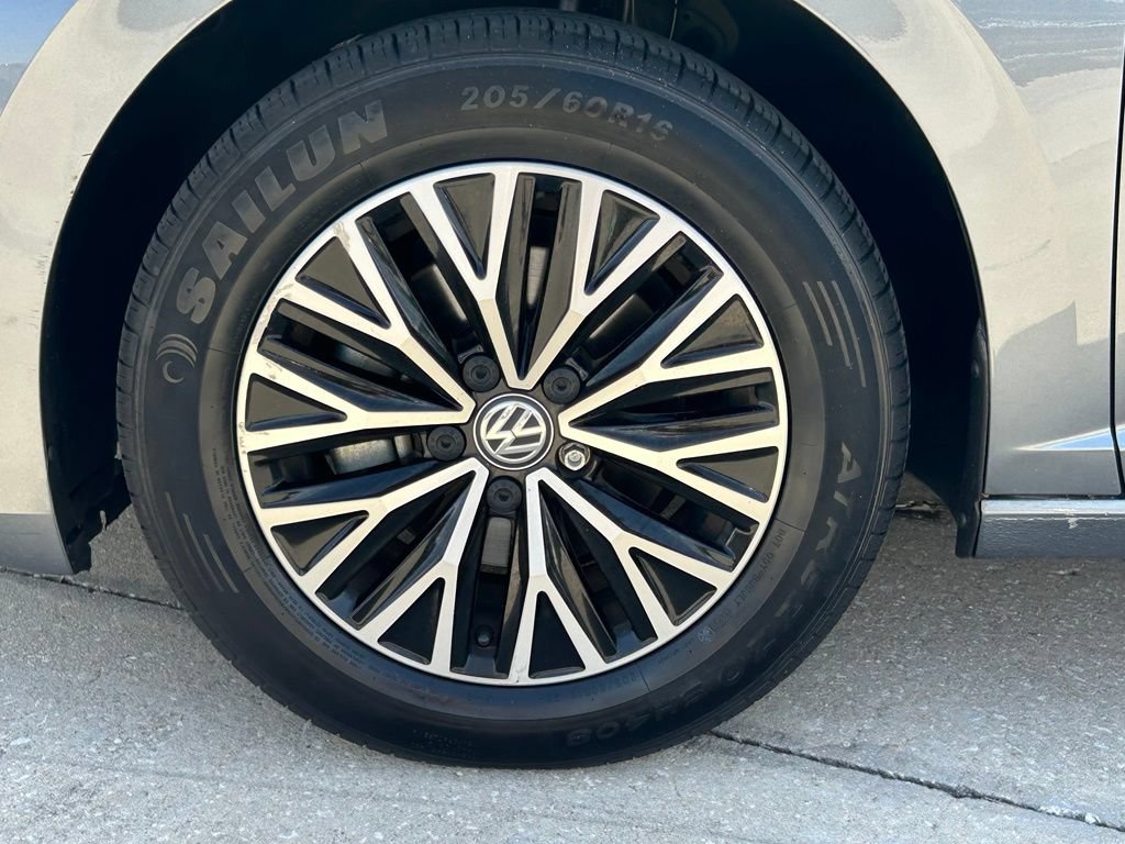 Certified 2021 Volkswagen Jetta SE w/ SE Cold Weather Package FWD image 38