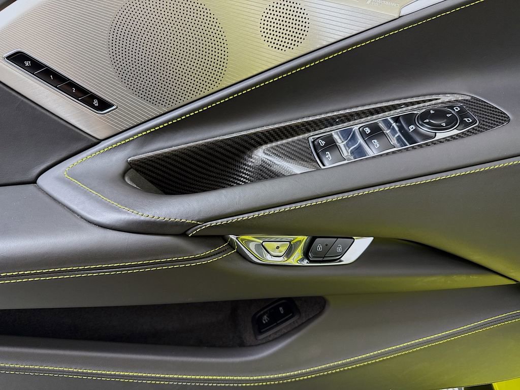 Used 2021 Chevrolet Corvette Stingray Premium Conv w/ Z51 Performance Package image 18