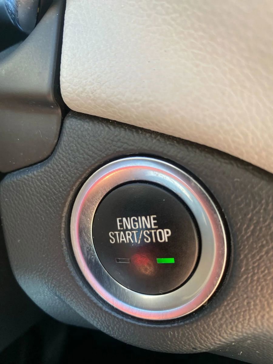 Used 2021 Chevrolet Equinox LS image 22