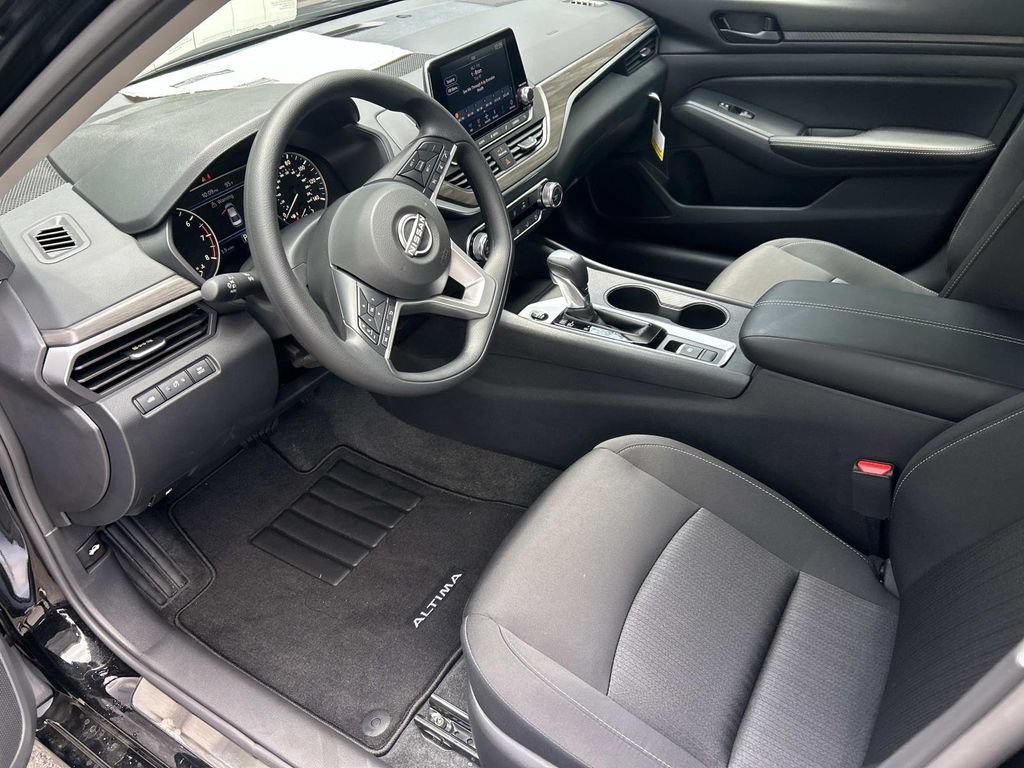 New 2026 Nissan Altima 2.5 SV AWD/4WD image 12