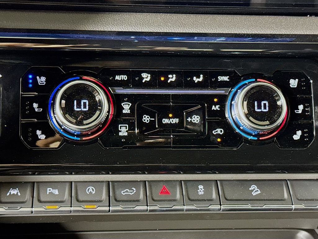 New 2026 GMC Sierra 1500 AT4 w/ AT4 Premium Package AWD/4WD image 10