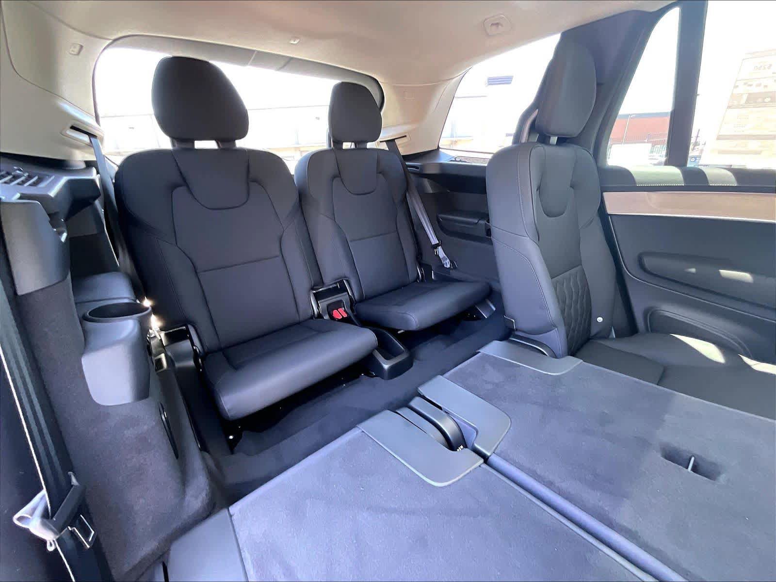 New 2026 Volvo XC90 T8 Plus w/ Protection Package AWD/4WD image 28